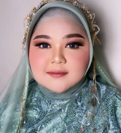 Naws Makeup