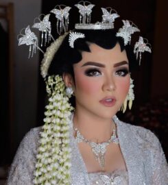 Bennu Makeup