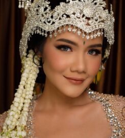 Farah Lisani MUA