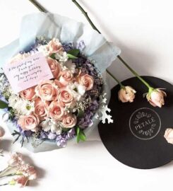 Petale Flowers